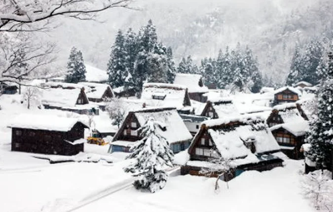 雪景色の相倉集落